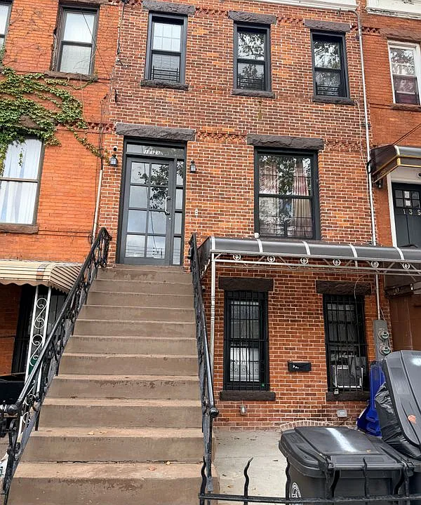 133 Milford St #2