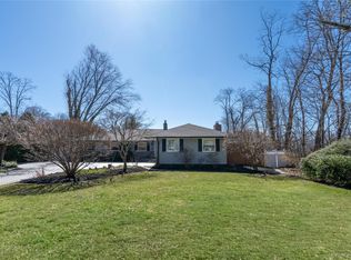 6 Edcris Lane, Huntington, NY 11743