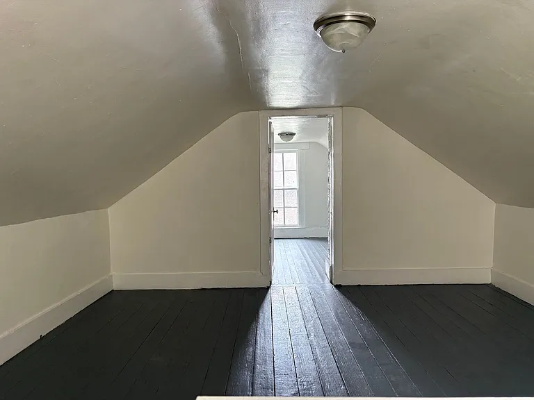 516 Navarre St — Photo 7