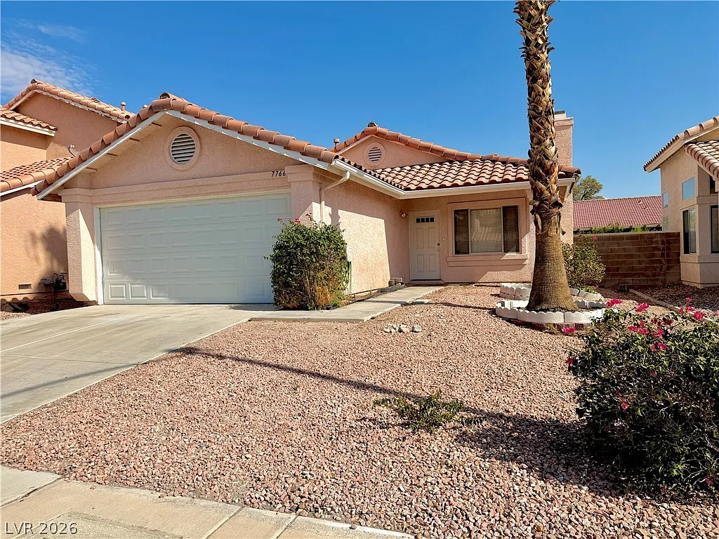 3 bed, 2.0 bath, 1248 sqft, $1,850 — Photo 2