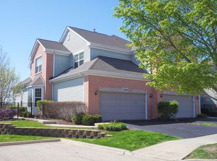 1040 Hummingbird Way, Bartlett, IL 60103