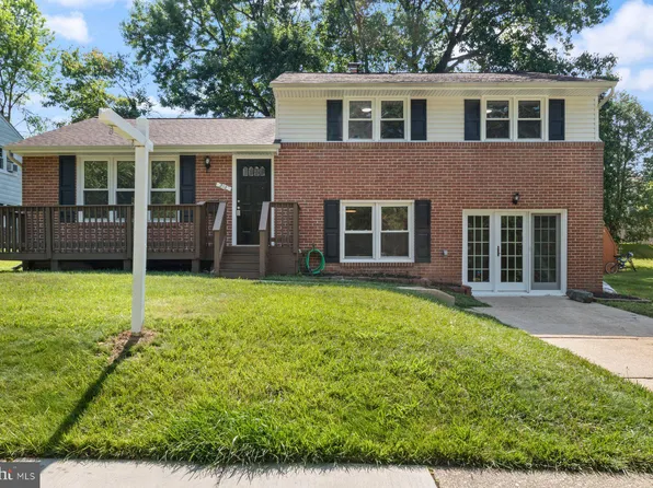 203 Elpin Dr E, Catonsville, MD 21228