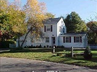 126 Vineyard Rd, Hamden, CT 06517