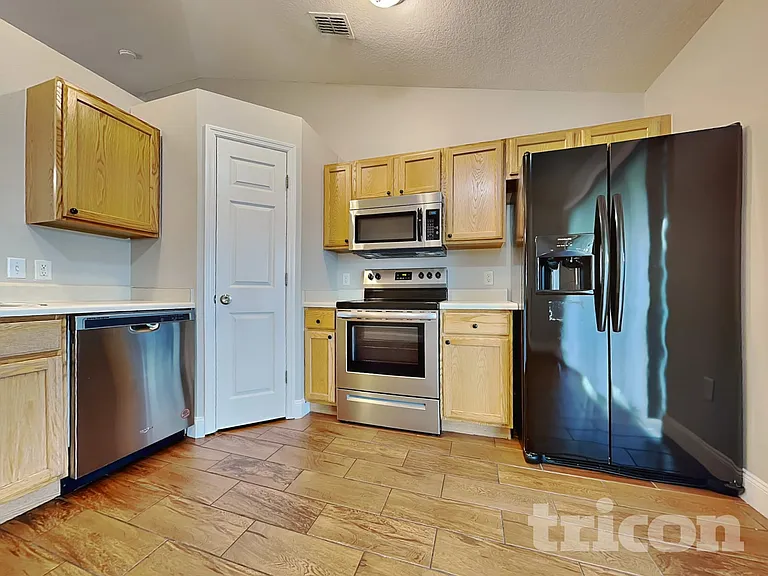 13235 Waterford Castle Dr — Photo 4