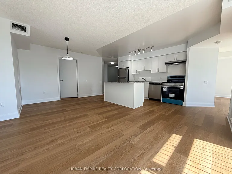 2191 Yonge St #1208 — Photo 4