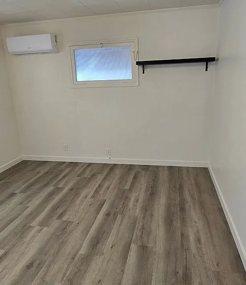 6505 Marchant Ave — Photo 28