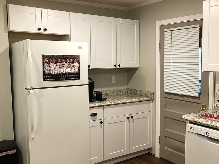 614 Mound St — Photo 2