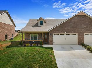 3028 Villas Creekside Dr, Dandridge, TN 37725