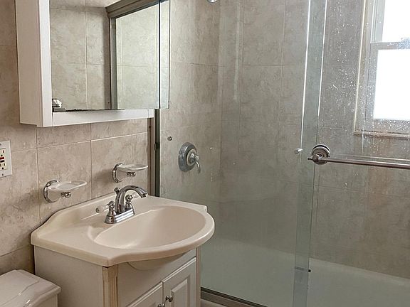 2nd image of 2915 Philip Ave #1A