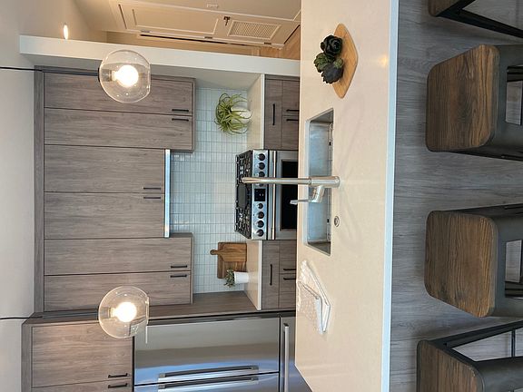 2nd image of 3208 N Southport Ave #207