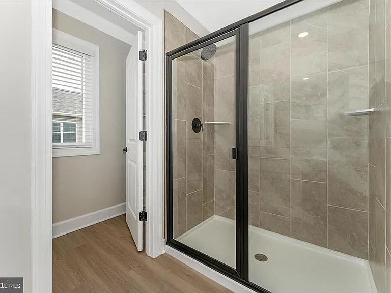 527 Abigail Ave — Photo 22