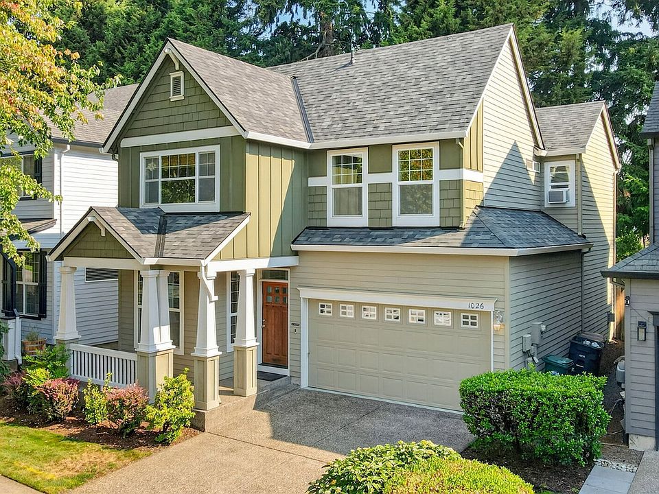 1st image of 1026 SE Roundelay St