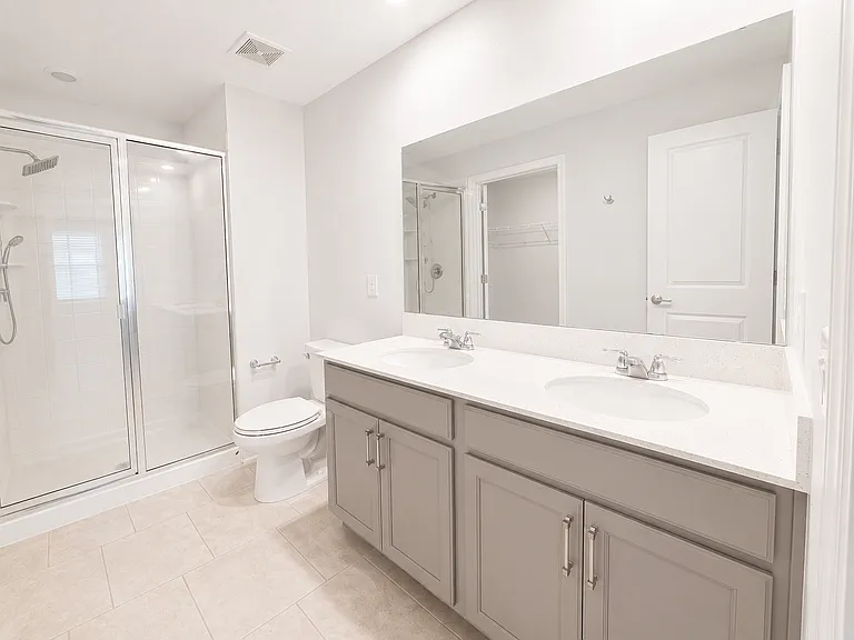 216 Pershing St — Photo 18
