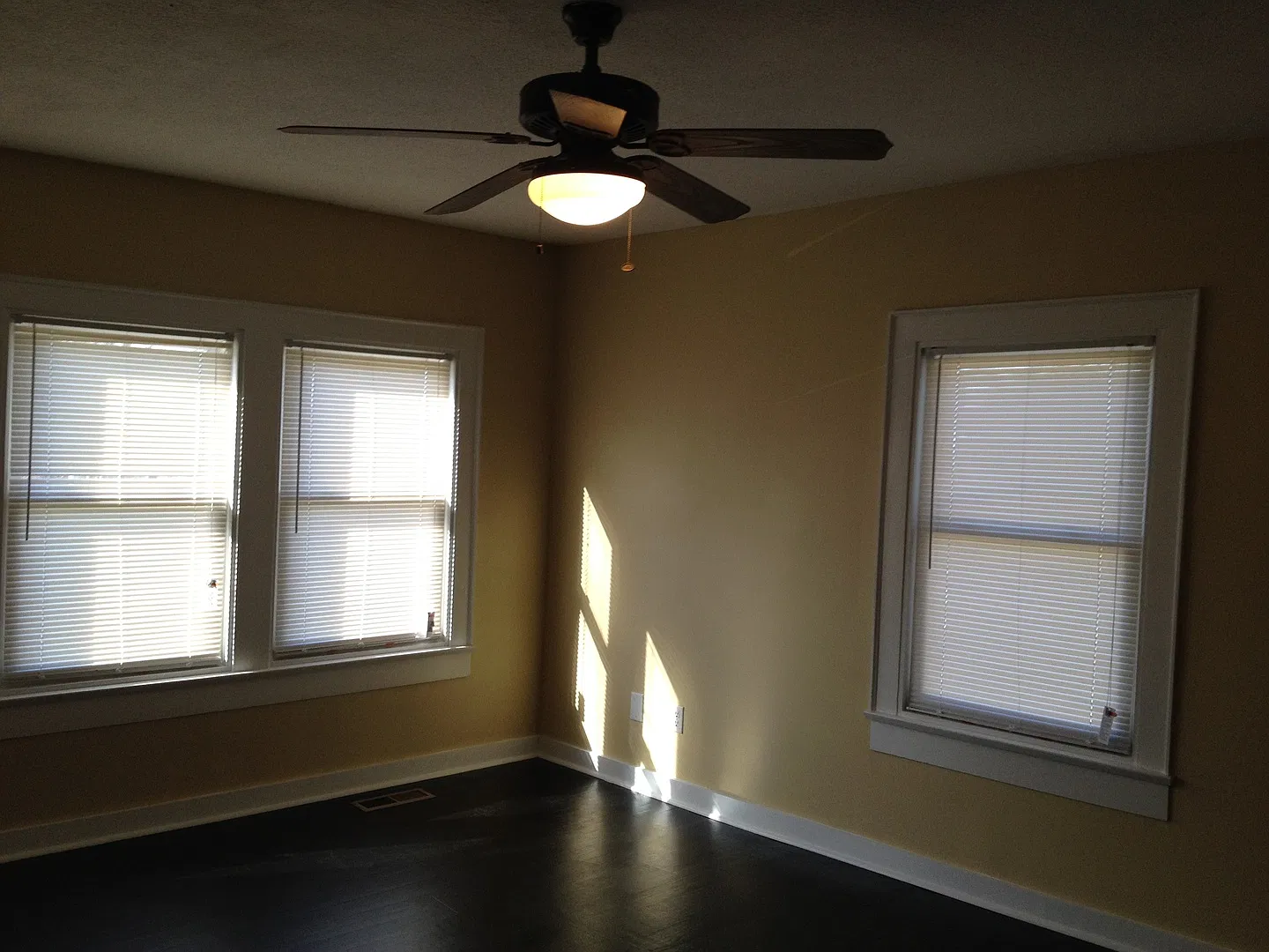 Coming Soon: Charming Renovated Home In Maryville City Pet Friendly! — Photo 4