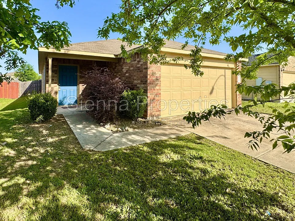 5816 Knoll Pines Pass