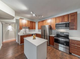 10811 Richmond Ave APT 8, Houston, TX 77042