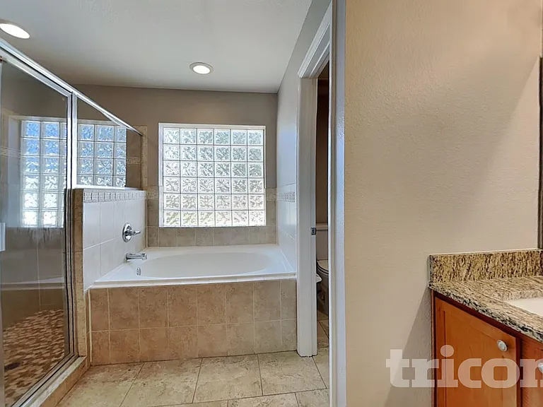 10752 Carloway Hills Dr — Photo 11