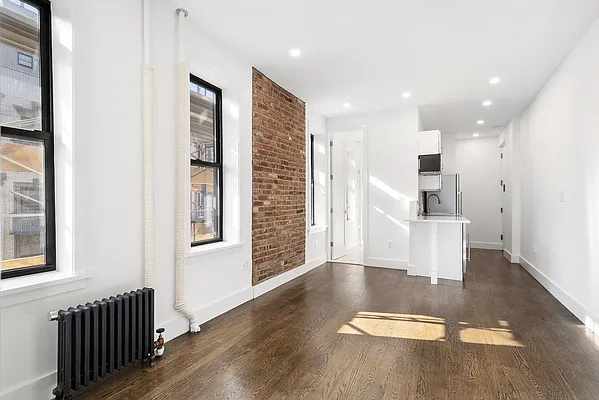Rented by Compass | media 7