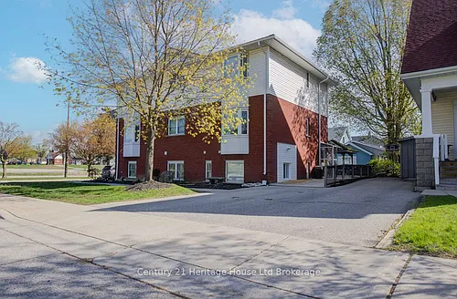 120 Rolph St #LOWER Photo 1