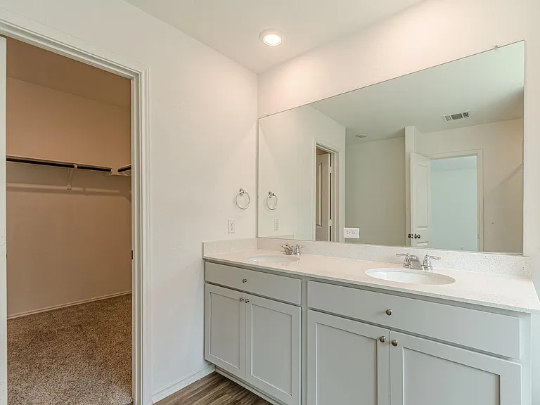 341 Escondido Cir — Photo 22