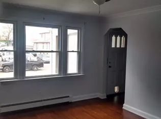 641 Merritt St #2, Oshawa, ON L1H4W3