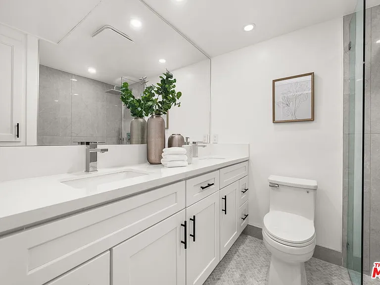 10450 Wilshire Blvd #5G — Photo 13