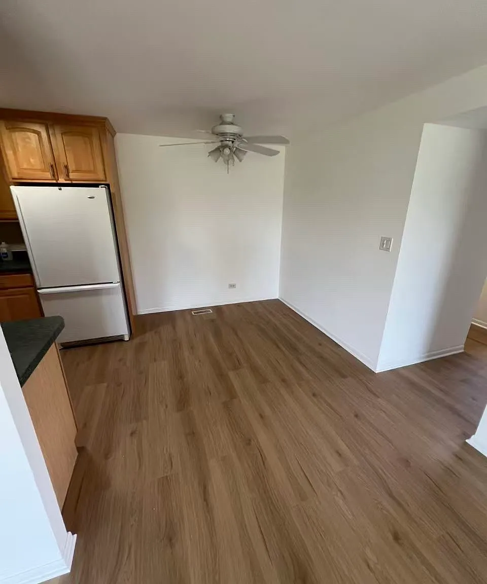 2 bed, 909 sqft, $2,000 — Photo 3