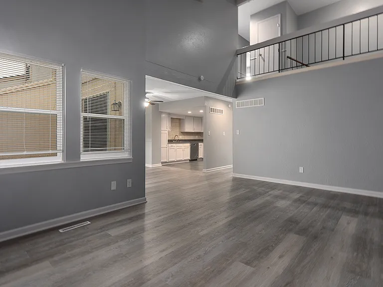 577 NW Valleybrook Rd — Photo 10