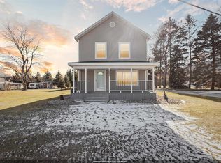 1295 Riverside Dr, Suamico, WI 54173
