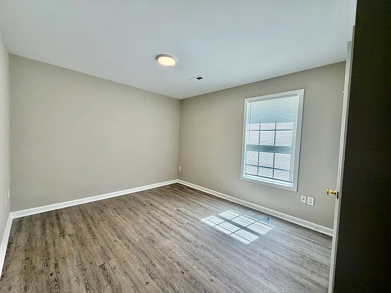 602 Winston Cir — Photo 9