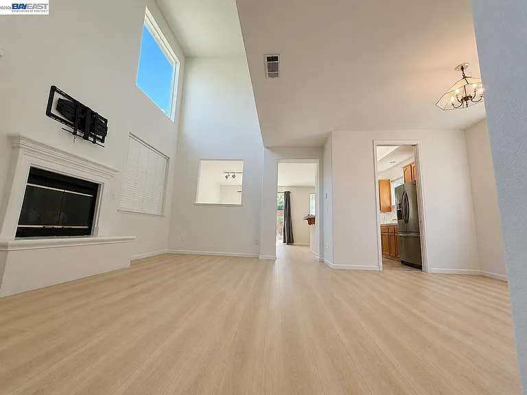5168 Academy Rd — Photo 4