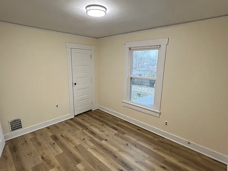 144 Notre Dame Ave #144 — Photo 12