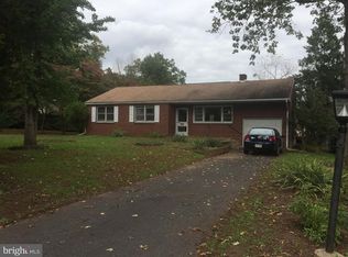 18 Schoolhouse Rd, Collegeville, PA 19426