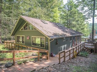 48 Sheridan Rd, Hawley, PA 18428