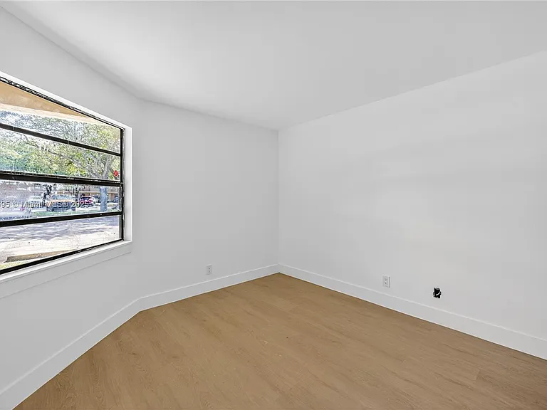 4198 Lakeside Dr #4198 — Photo 12