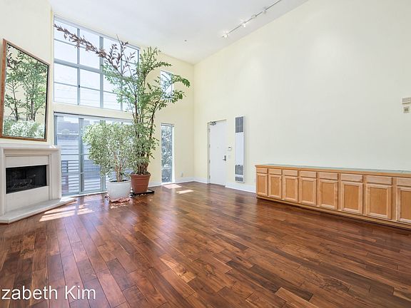2nd image of 15 Lucerne St APT 2