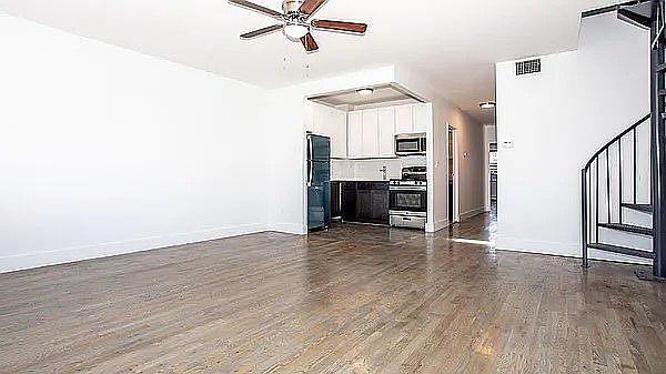 1st image of 1468 Myrtle Ave Floor 3
