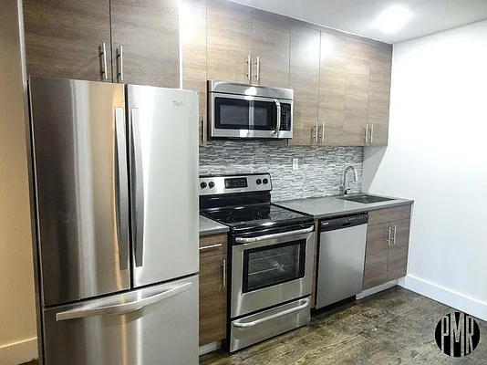 Rented by Premier Metro Realty Corp | media 23