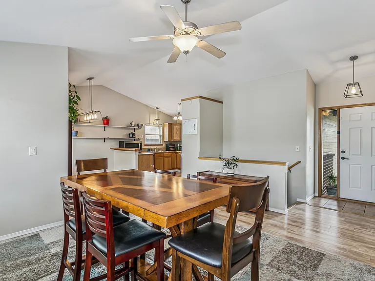 864 S Sunset Cir — Photo 8