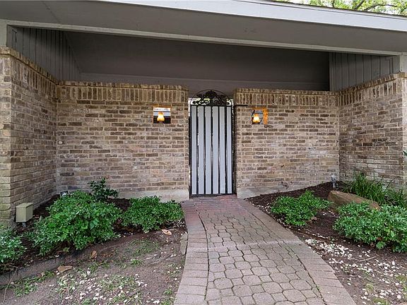4th image of 6514 Covecreek Pl