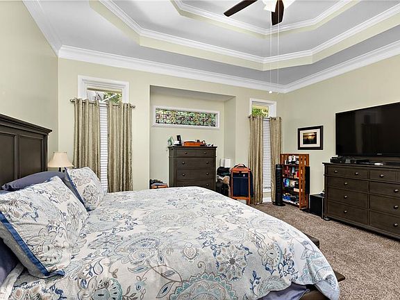 4th image of 1325 Wellington Way