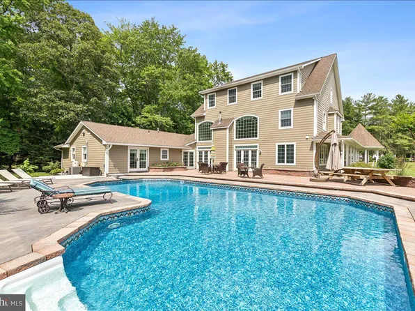 102 Little Neck Rd, Stevensville, MD 21666