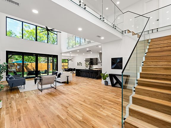 3rd image of 3723 Cortez Dr