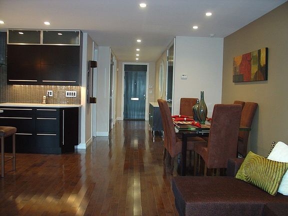 2nd image of 750 Lido Blvd