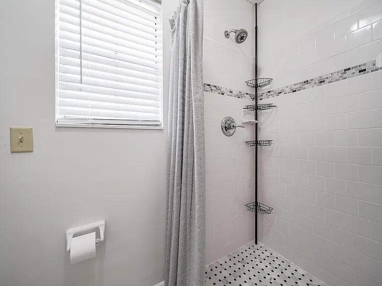 5941 Leesway Blvd — Photo 36