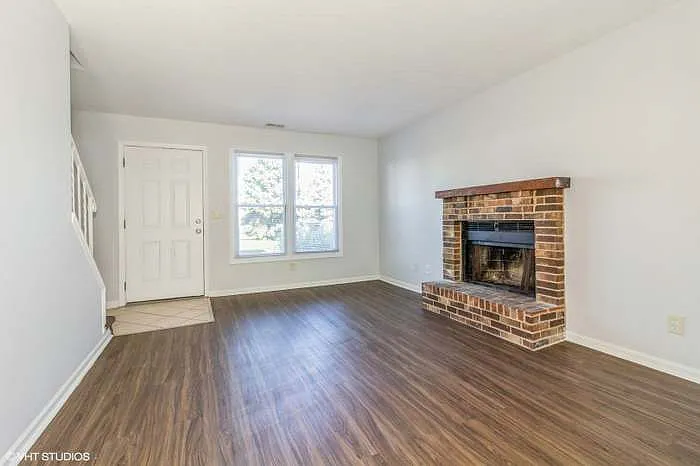 1259 Marywood Ct — Photo 3