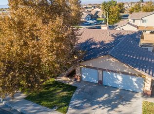 2035 Lightcap St, Lancaster, CA 93535