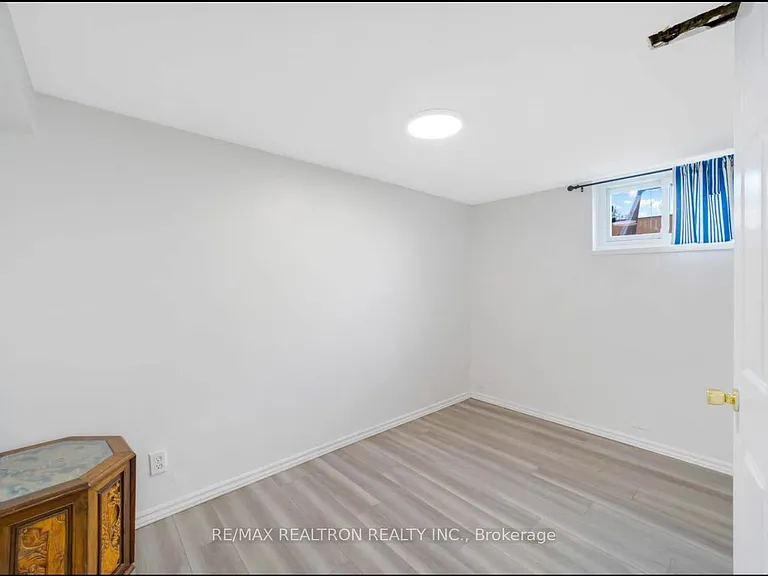 93 Mountland Dr #BASEMENT — Photo 6
