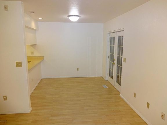 2nd image of 5532 Windflower Cir #B