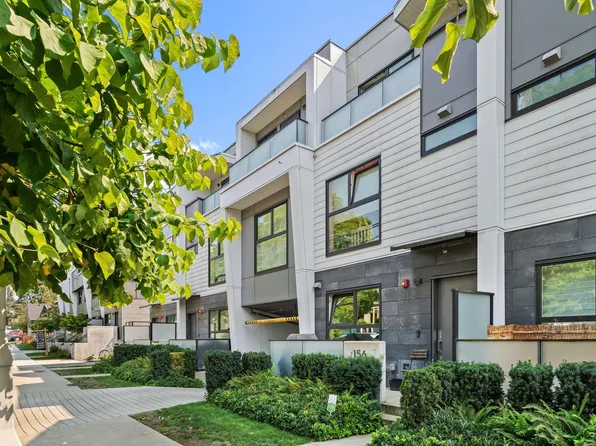 156 Woodstock Ave W, Vancouver, BC V5Y 2R6